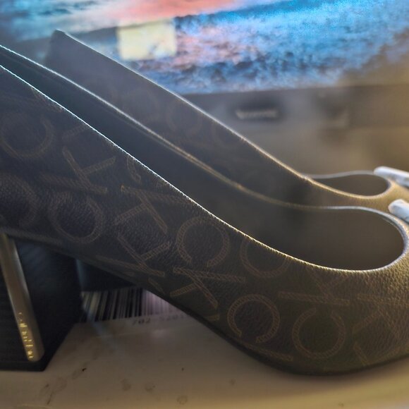 Calvin Klein womens  Pump - Picture 1 of 8